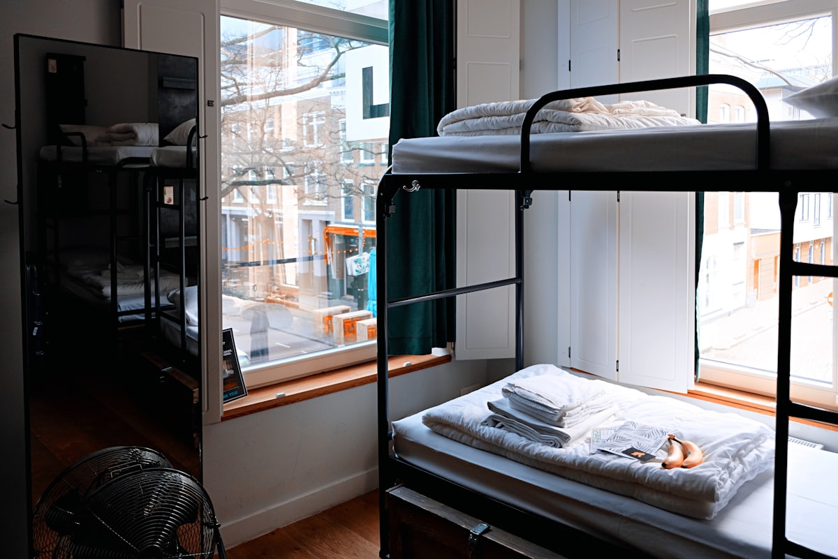 Hostel room 4K